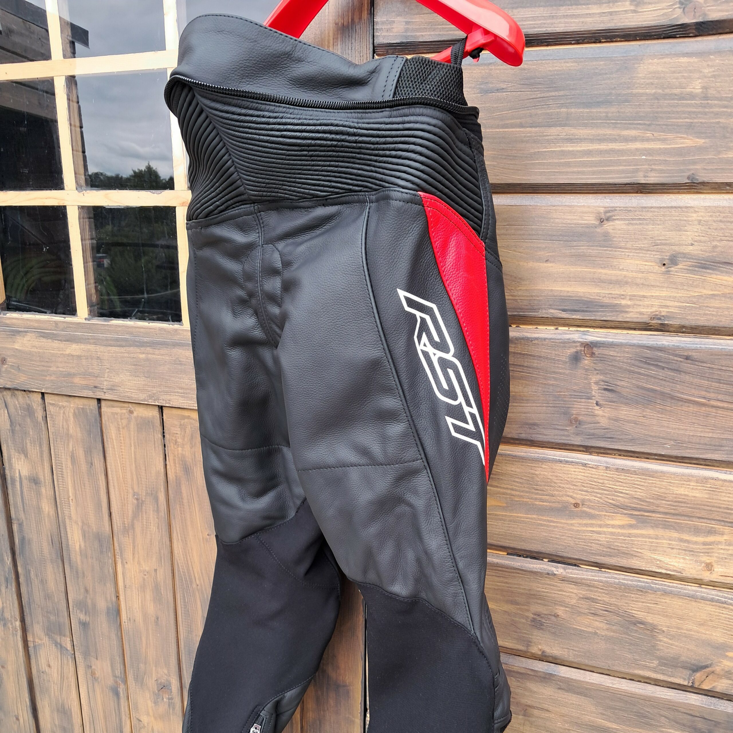 retouche pantalon moto